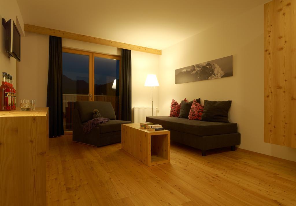 Hotel Tirolerhof Rodengo Pokoj fotografie